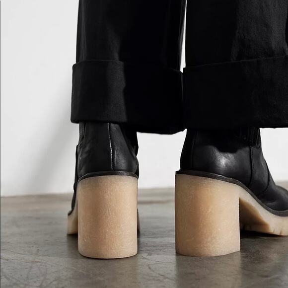 Free People James Chelsea Black Leather Ankle Boots Block Heel Platform Size 10 - Picture 3 of 13